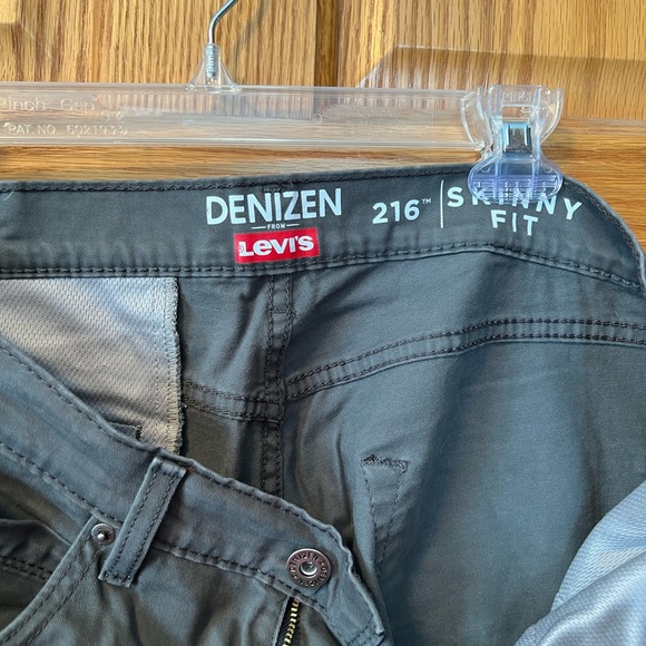 Men’s Denizen Levi Jeans - Picture 2 of 5
